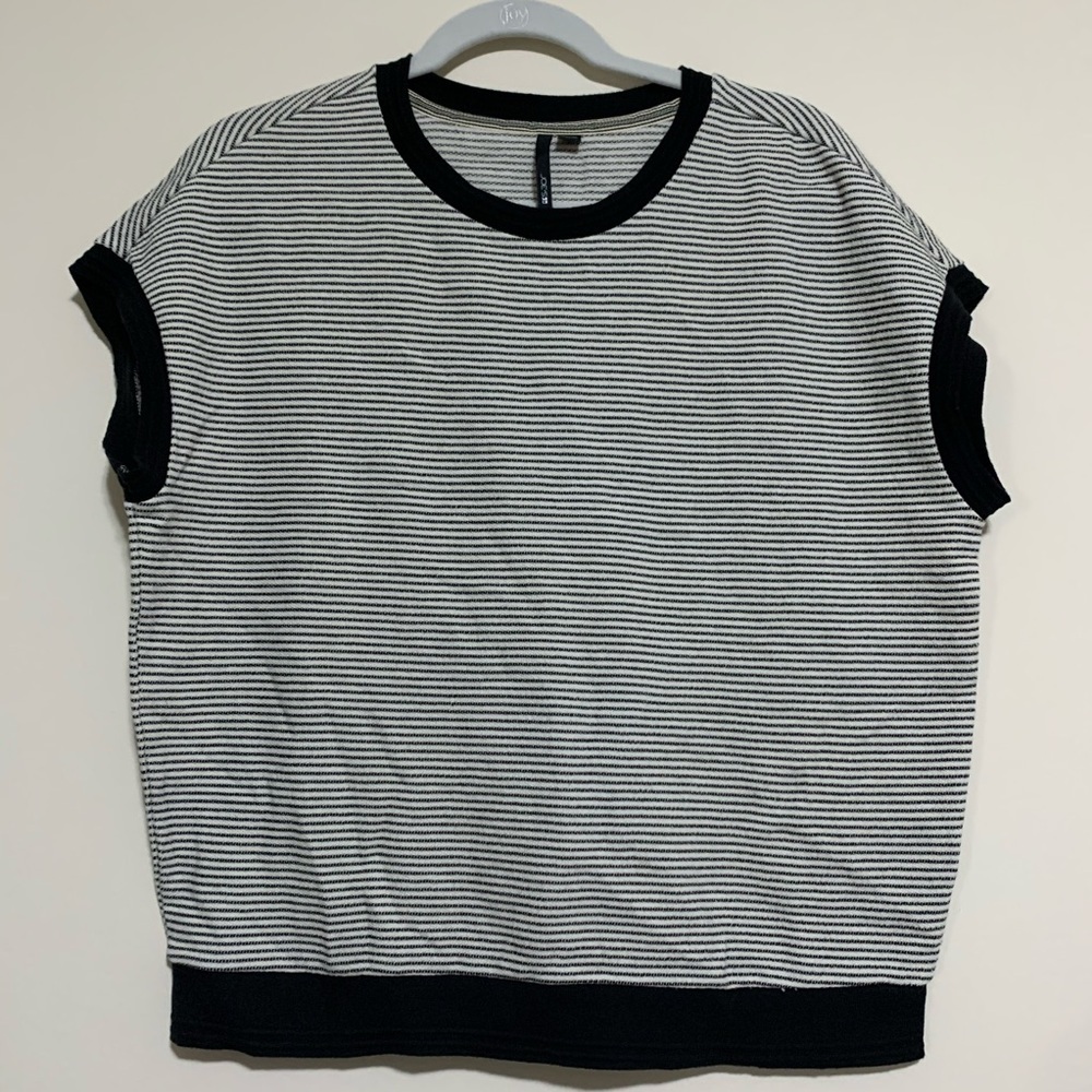 Joes black and white stripped top